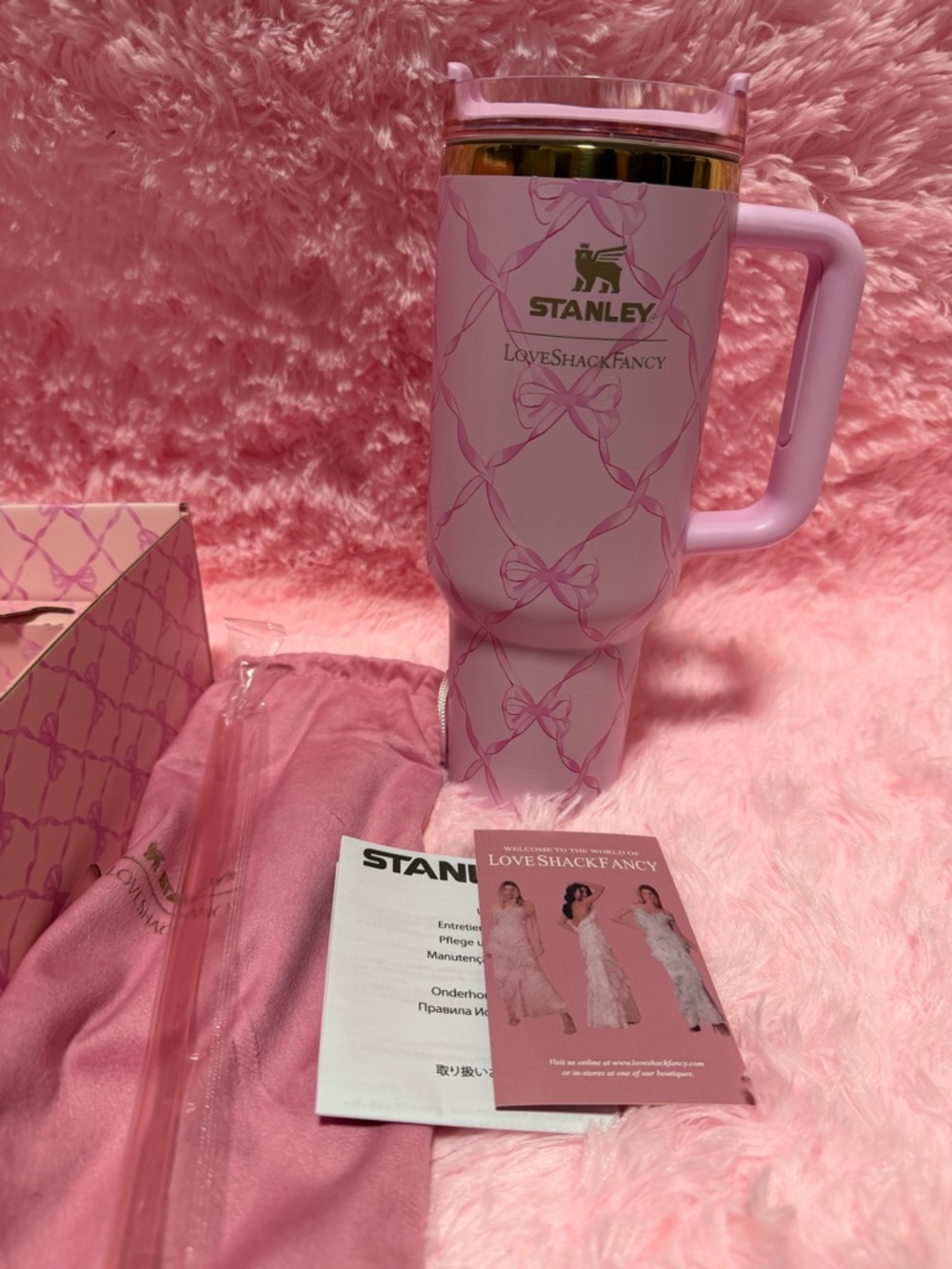 Stanley Pink Quencher H2.0 Tumbler 40 oz